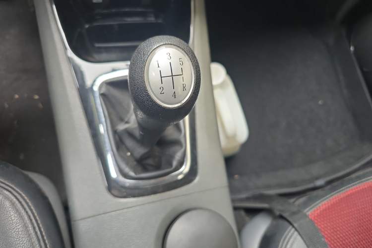 Used FORTHING Joyear 2014 LV Facelift 1.5L Manual Luxury Model
