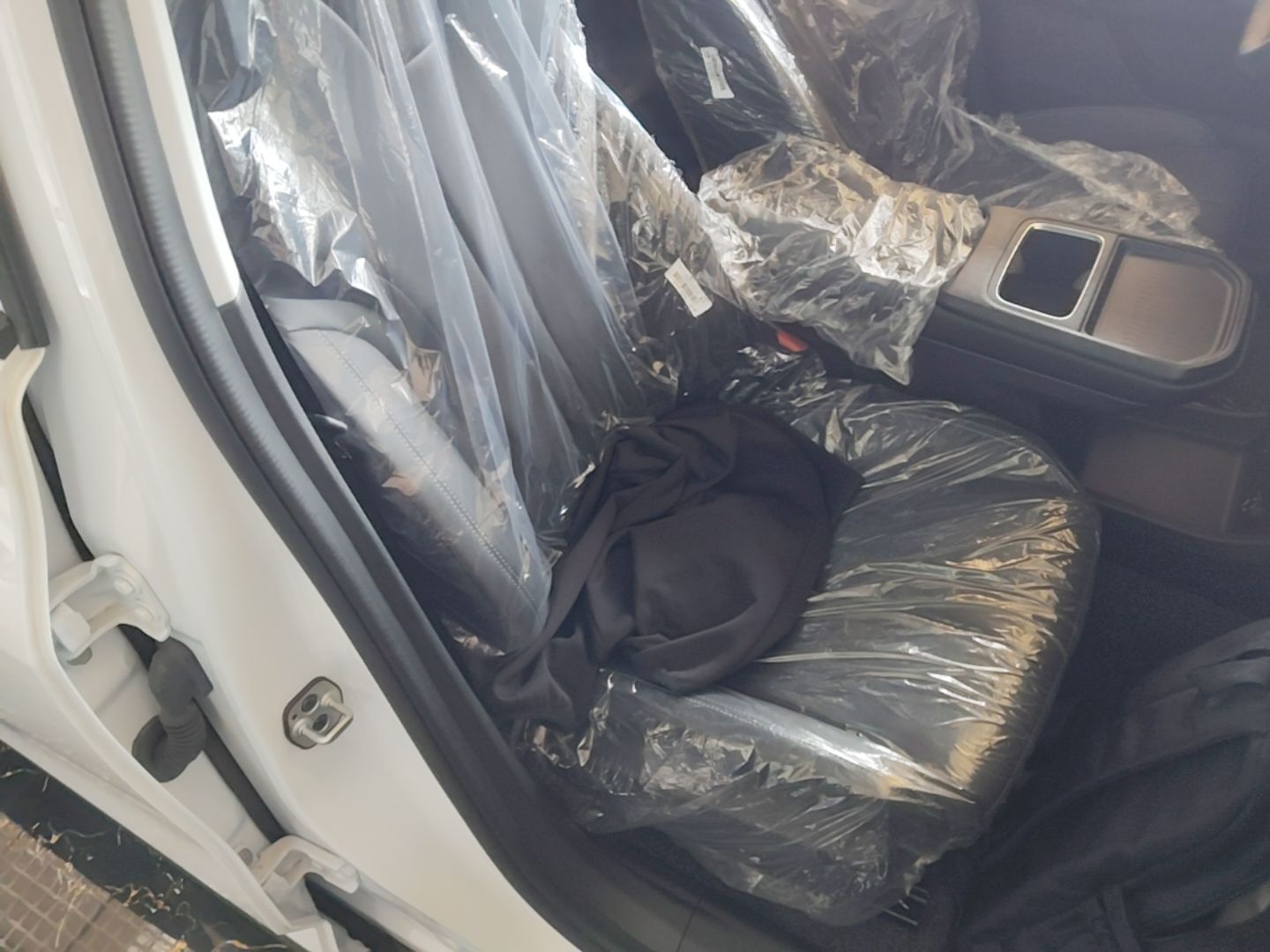 Dongfeng Aeolus SKY EV01 2025 530 km AIR Elite Edition — снимка 19