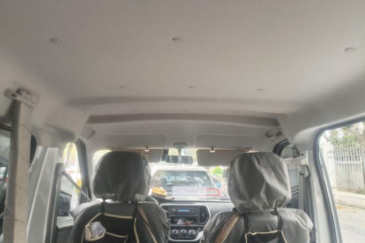 Used CHANGAN KAICHENG Ruixing M60 2023 1.5L GDI Elite-Class Passenger Vehicle 6/7 Seats Headliner