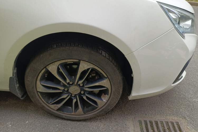 Used BYD Qin New Energy 2015 1.5T Dual-Crown Flagship Plus Edition
