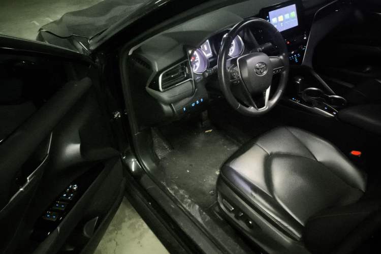 Used Toyota Camry 2023 2.0GVP Premier Edition Driver Seat