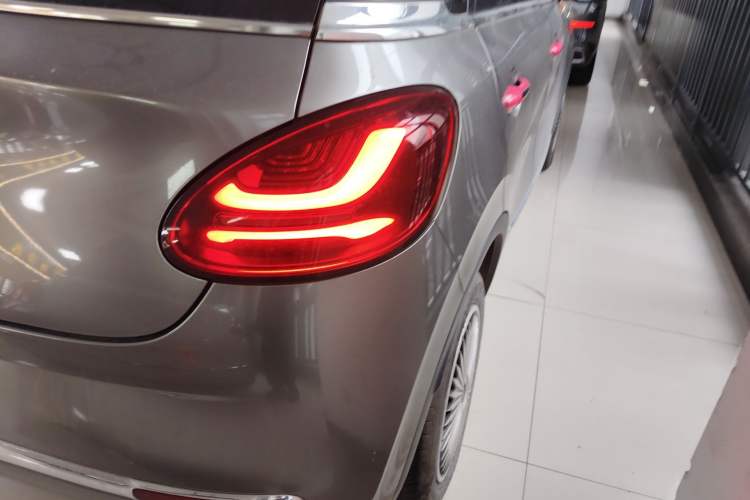 Used Wuling Bingo 2023 410 km Lingxi Deluxe Edition