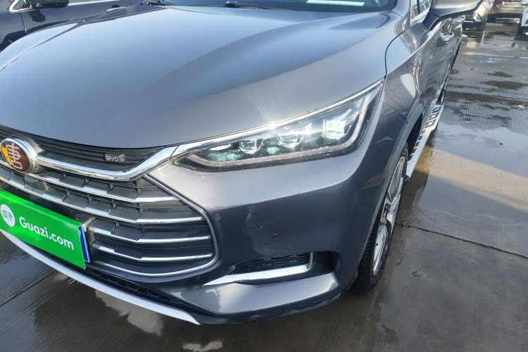Used BYD Tang 2019 2.0T Automatic SmartConnect Luxury 7-Seater China VI Standard
