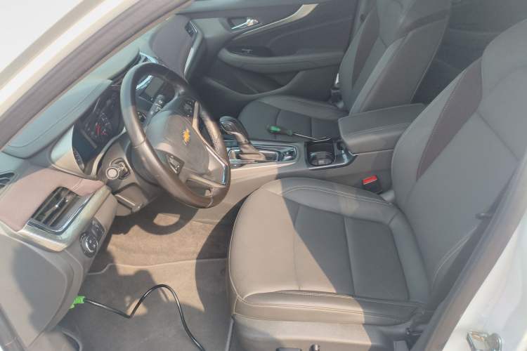 Used Chevrolet Malibu 2017 1.5T Automatic Luxury Edition Left Front Seat