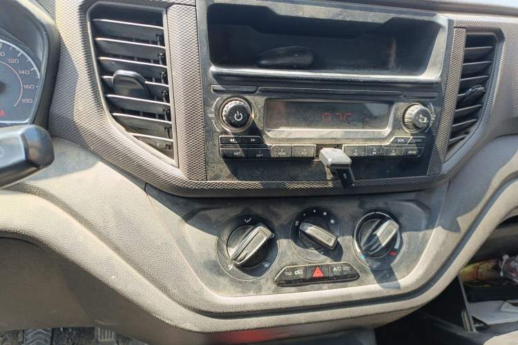 Used Wuling Hongguang V 2022 1.5L Jingqu Edition Electric-Assist LAR
