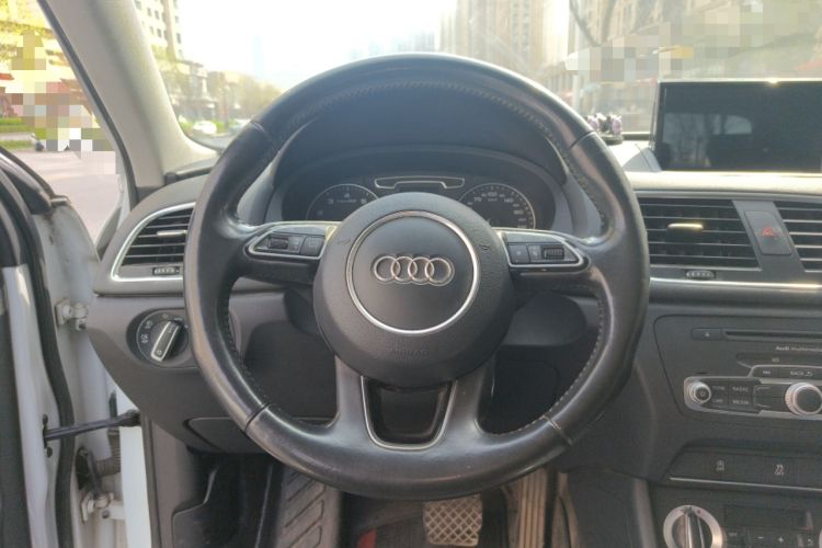 Used Audi Q3 2015 30 TFSI Comfort Model
