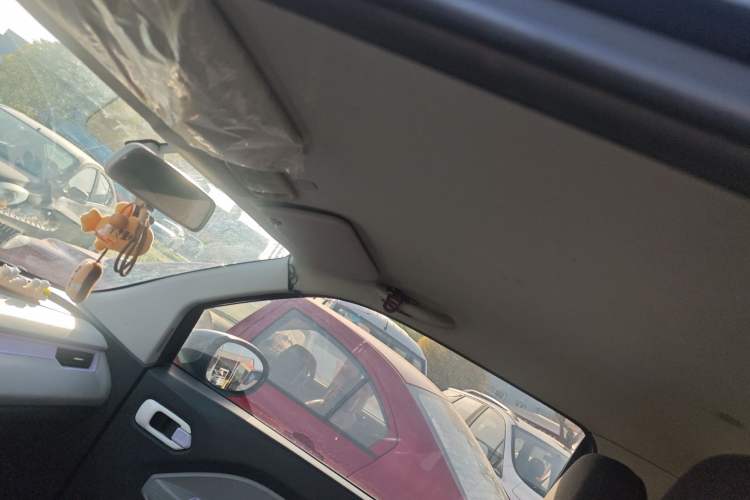 Used Chery QQ Ice Cream 2022 170km Sundae Phosphate Lithium-Ion Headliner