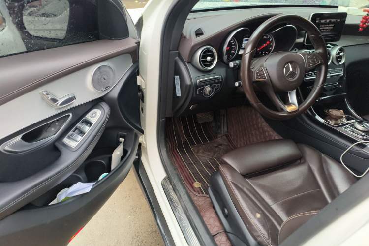 Used Mercedes-Benz GLC Coupe 2018 GLC 200 4MATIC Coupe SUV
