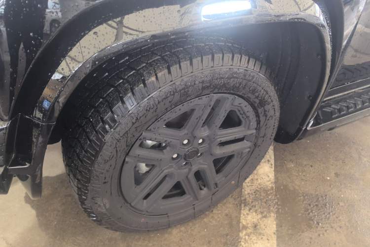 Used JETOUR Traveler 2025 2.0TD DCT Four-Wheel Drive Star Guardian Left Front Wheel Hub