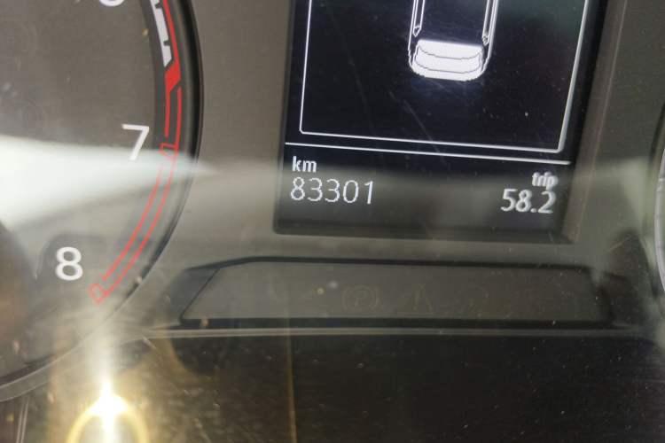 Used Volkswagen T-ROC 2020 230TSI DSG Two-Wheel Drive Advanced Version Odometer Close Up