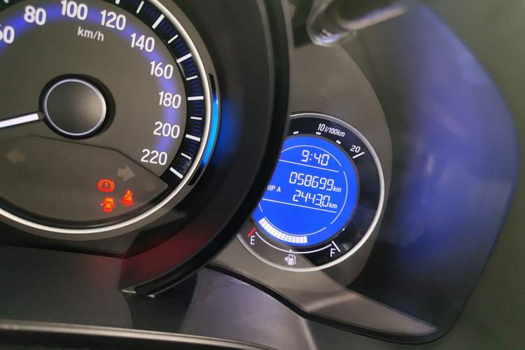 Used Honda Fit 2016 1.5L LXS CVT Comfort Sunroof Version
