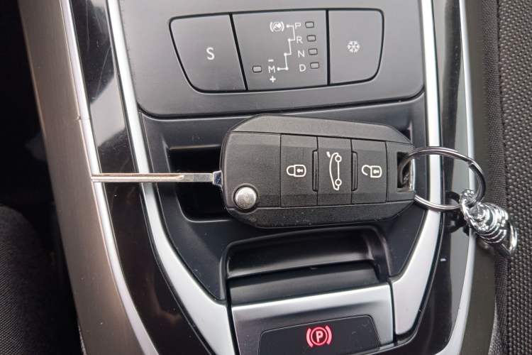 Used Peugeot 408 2015 1.2T Automatic Luxury Edition
