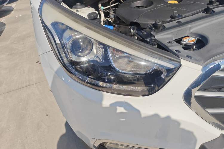 Used Hyundai ix35 2015 2.0L Automatic 2WD Smart Type China IV