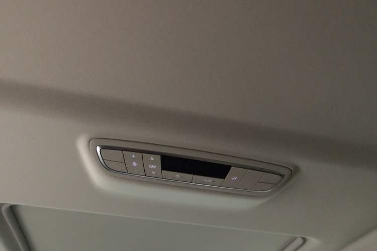 Used Buick GL8 2023 ES Lu Zun Comfort Model