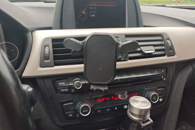 Used BMW 3 Series 2015 320Li Fashion Model Audio And AC Panel