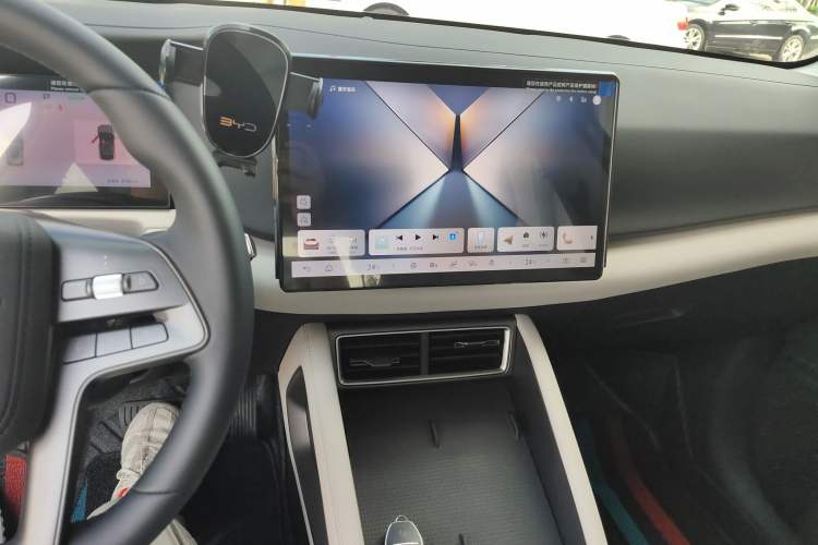 Used BYD Yuan UP 2025 Intelligent Driving Version 401 KM Dynamic Edition