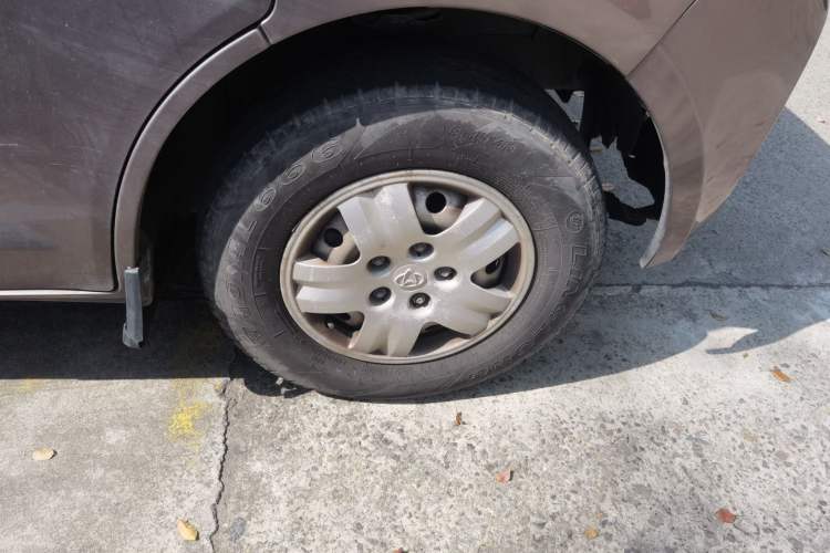 Used CHANGAN KAICHENG Ruixing M60 2020 1.5L Standard Version China VI 6-Seater DAM15KR Right Front Wheel Hub