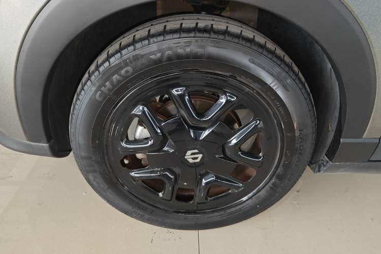 Used Leapmotor T03 2023 310 Lite Edition Left Front Wheel Hub