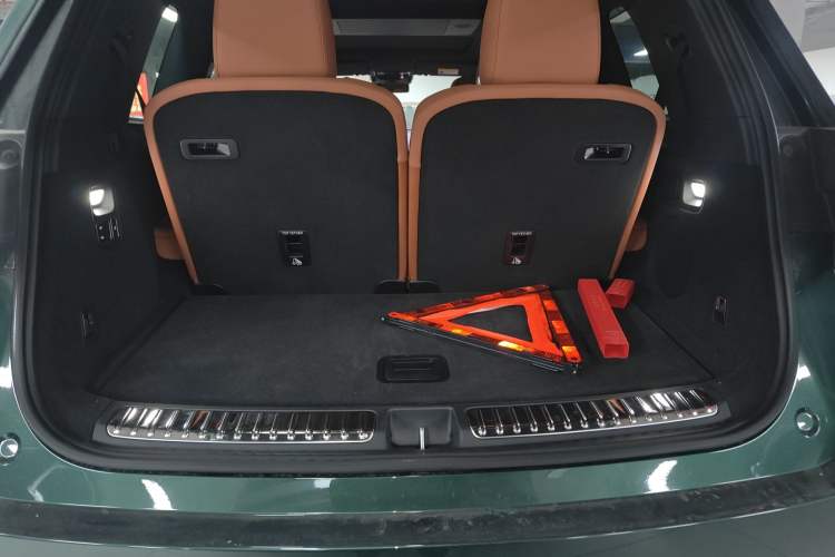 Used Li Auto L9 2025 Ultra Smart Refreshed Edition Trunk