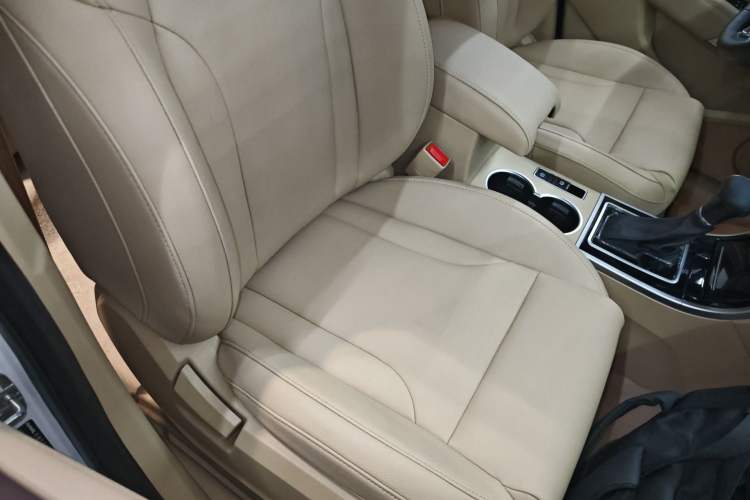 Used Haval H2 2016 Red-Label 1.5T Automatic Two-Wheel Drive Luxury Model Right Front Seat