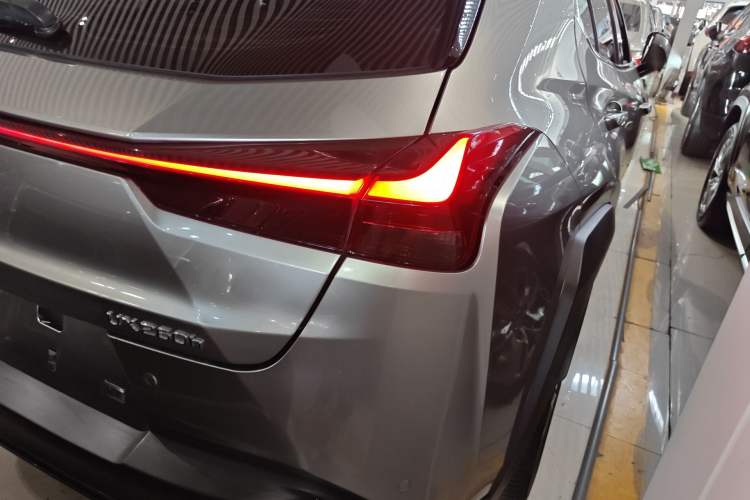 Used Lexus UX 2019 260h F SPORT All-Wheel-Drive Model China VI Standard
