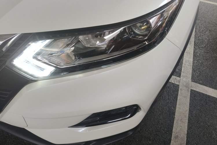 Used Nissan Qashqai 2023 Classic 2.0L CVT XV Comfort Edition Left Front Headlight