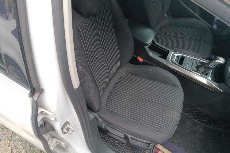 Used Peugeot 408 2015 1.2T Automatic Luxury Edition Right Front Seat