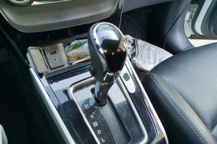 Used Nissan Sylphy 2018 1.6XV CVT Deluxe Edition Gear Lever