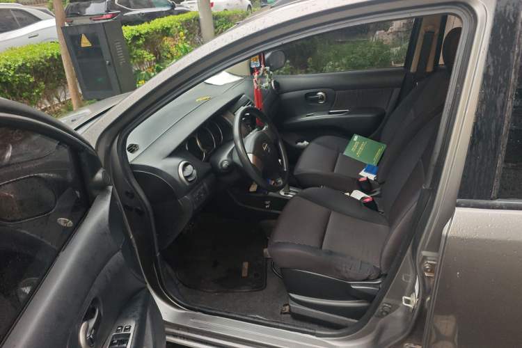 Used Nissan Livina 2010 Jingrui Edition 1.6L Automatic Smart Model Left Front Seat