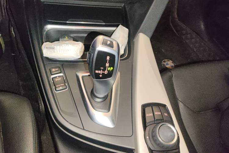 Used BMW 3 Series GT 2014 320i Leading Model Gear Lever
