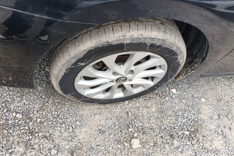 Used Nissan Sylphy 2021 Classic 1.6XL CVT Luxury Edition Left Front Wheel Hub