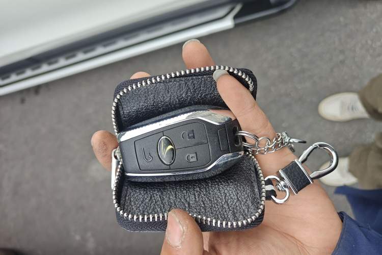 Used Soueast DX7 2015 1.5T Automatic Prestige Model
