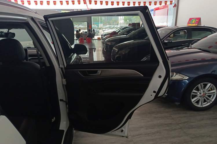 Used Haval M6 2021 PLUS 1.5T DCT Luxury Smart Connectivity Model