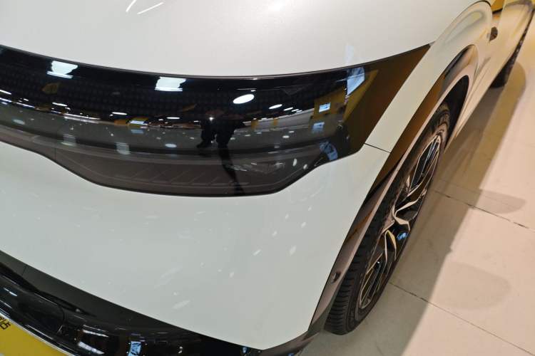 Used Zeekr 7X 2025 75 kWh Rear-Wheel Drive Intelligent Driving Version Left Front Headlight