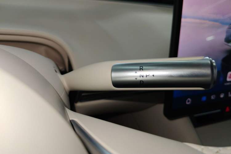 Used Hima Luxeed R7 2024 All-Electric 667 km Max