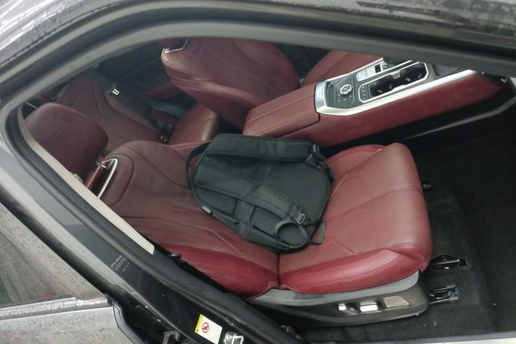 Used Tank 400 New Energy 2024 Hi4-T Off-Road Edition Right Front Seat