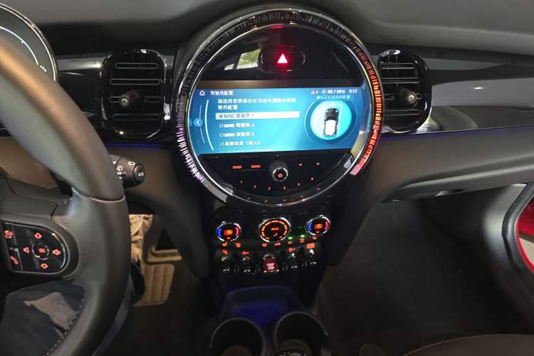 Used MINI 2023 Updated 2.0T COOPER S Racing Driver Audio And AC Panel