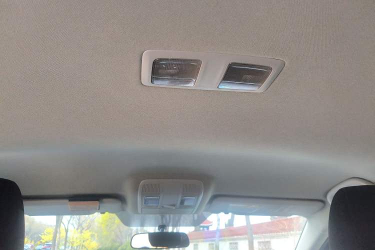 Used Mazda 3 Axela 2014 Sedan 1.5L Automatic Comfort Model Headliner