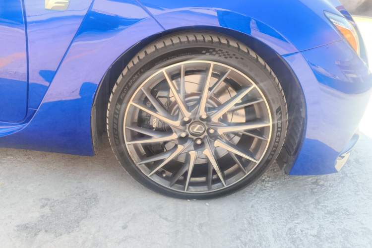 Used Lexus RC F 2015 F 5.0L Ultimate Edition Right Front Wheel Hub