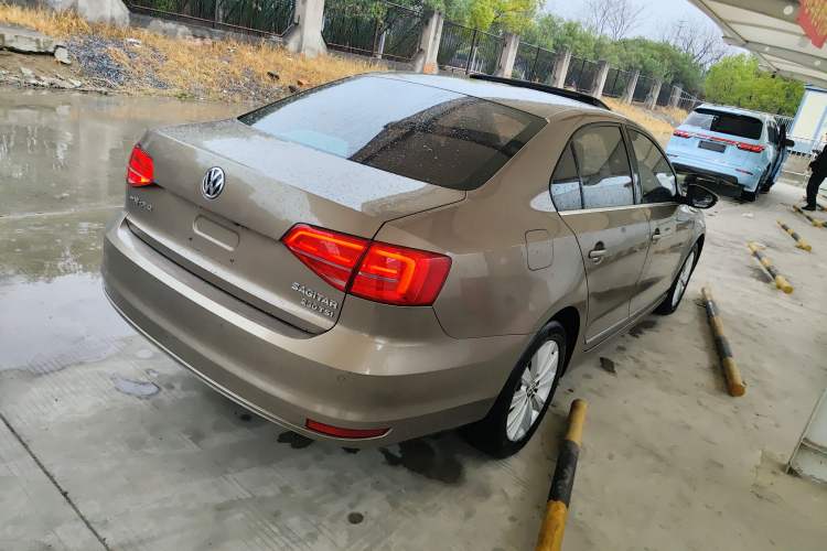 Used Volkswagen Sagitar 2016 230TSI 25th Anniversary Edition
