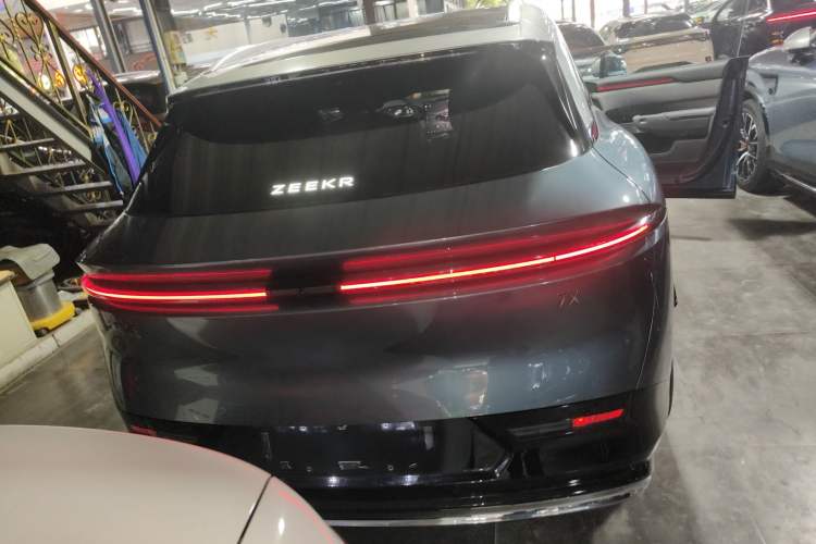 Used Zeekr 7X 2025 75 kWh Rear-Wheel Drive Intelligent Driving Version