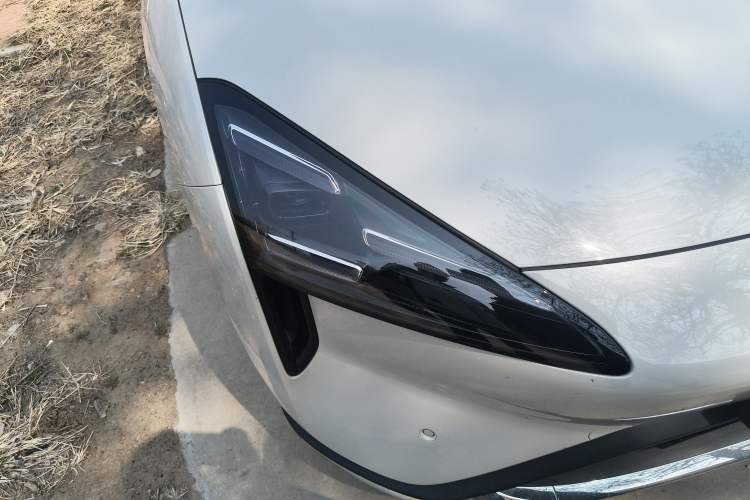 Used Baojun Yunhai 2024 600km Pure Electric Version Right Front Headlight