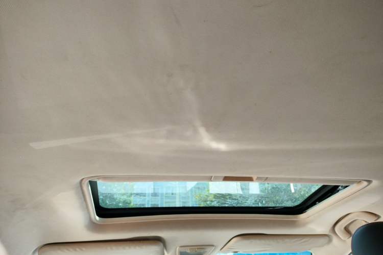 Used Baojun 560 2015 1.8L manual luxury version