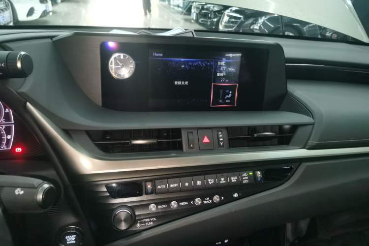 Used Lexus ES 2020 200 Excellence Edition Audio And AC Panel