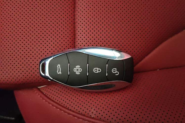 Used Hongqi H6 2024 2.0T ZhiMei Edition Vehicle Key
