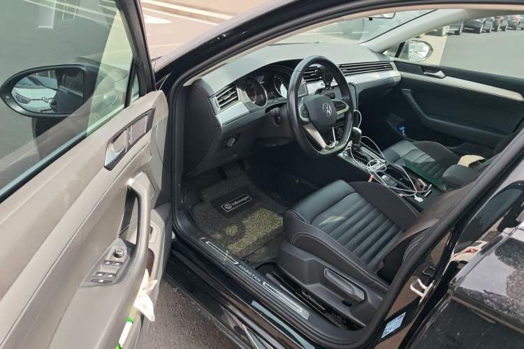 Used Volkswagen Magotan 2020 280TSI DSG Comfort Edition Driver Seat