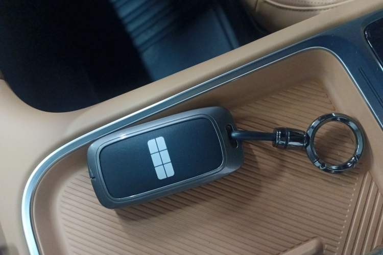 Used Geely Galaxy Xingjian 7 EM-i 2025 120km Launch+ Version
