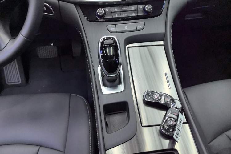 Used Buick LaCrosse 2022 652T Luxury Version