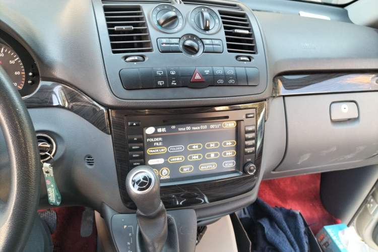 Used Mercedes-Benz Vito 2013 3.0L Elite Edition