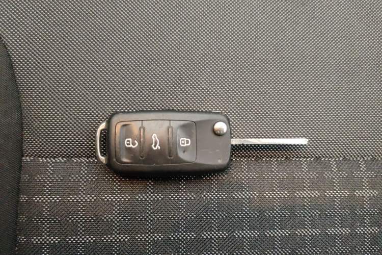 Used Volkswagen Polo 2016 1.6L Automatic Comfort Model
